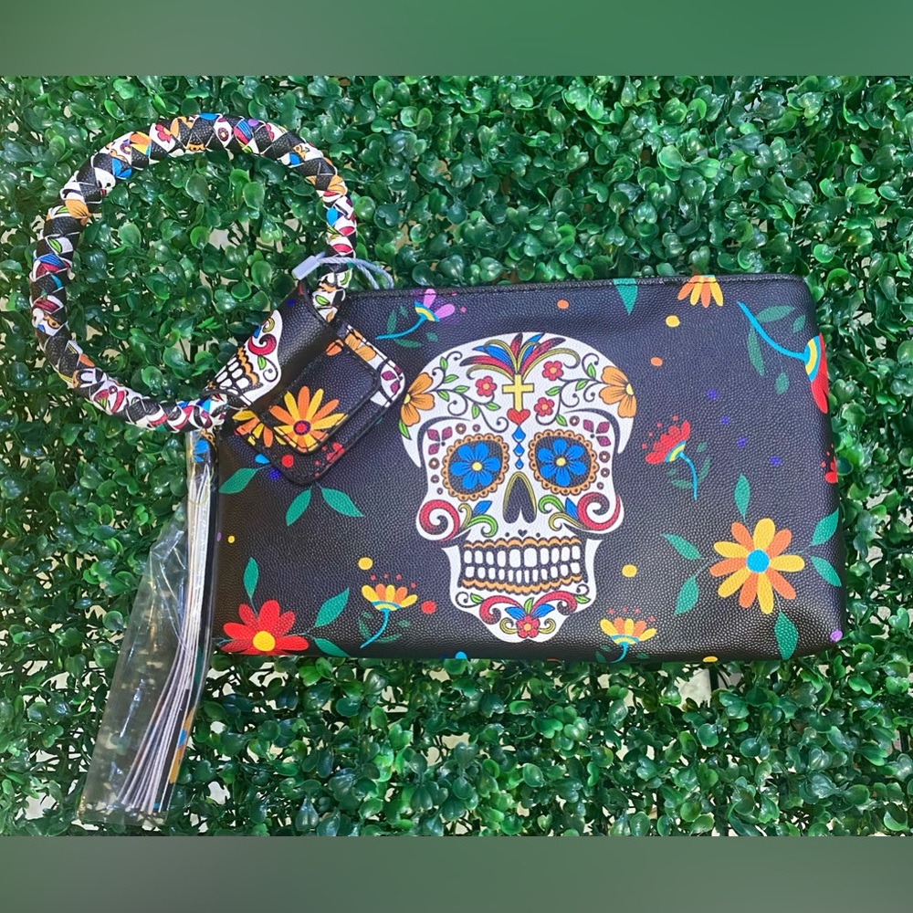 BRAND NEW WITH TAGS Day of the Dead Sugar Skull Vegan Leather Wristlet Clutch